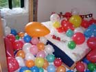 Styropor & Ballons im Schlafzimmer